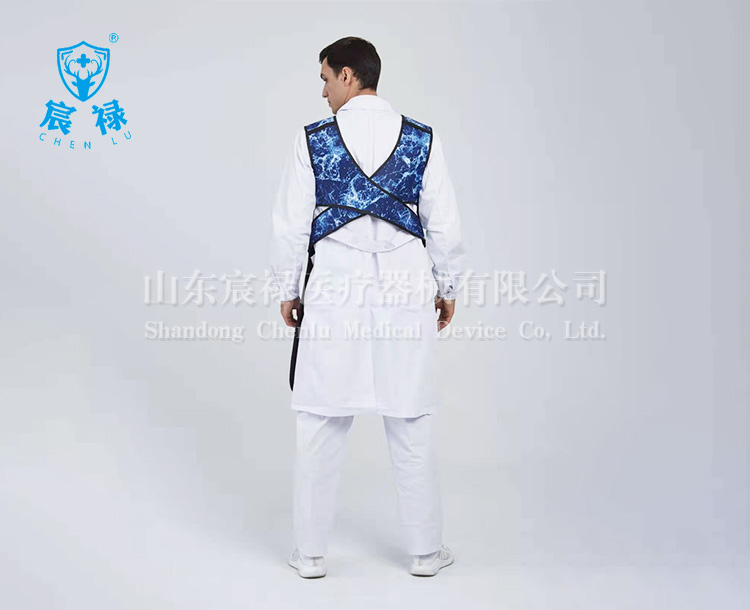 闪电X防护服裙背面